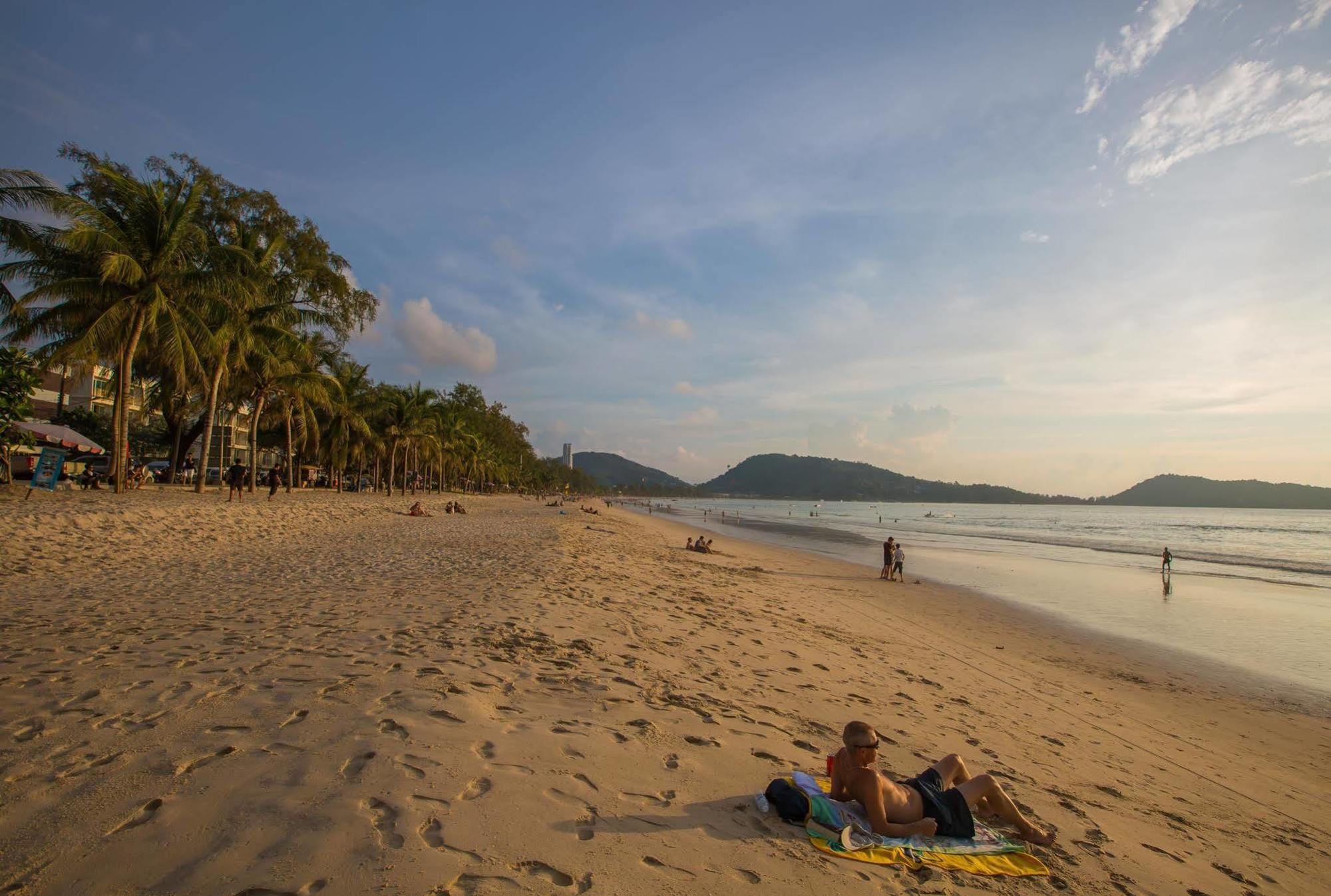 Cool Sea House Hotell Patong Eksteriør bilde